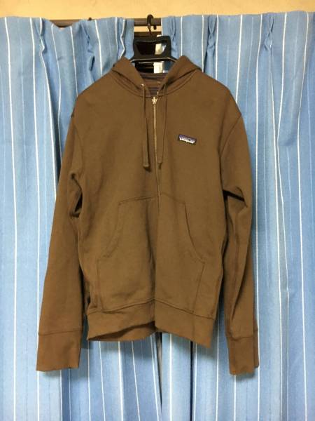 パタゴニア パーカー リバーシブル サイズS 新品
