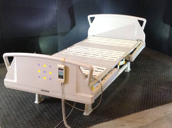 中古 介護用ベッド 電動介護ベッドパラマウントベッド キュー 