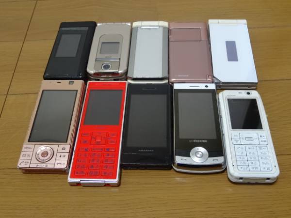 ｄｏｃｏｍｏ ドコモ　携帯電話　中古品　10台セット⑩