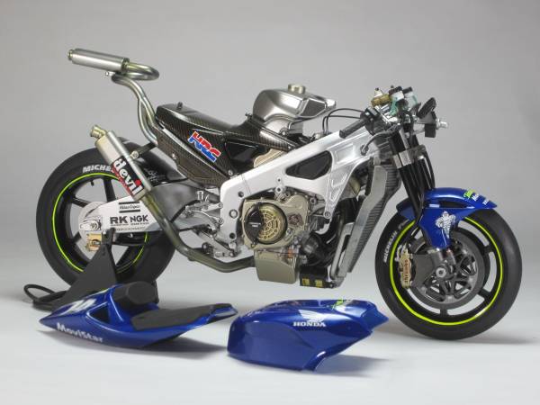 タミヤ 1/12 RC211V　難あり