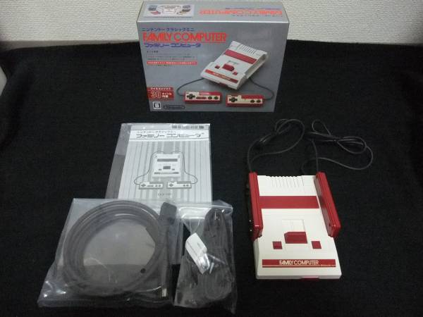 美品　ニンテンドークラシックミニ ファミコン 本体