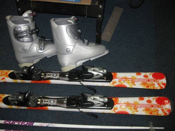 145cm ダイナミック　靴25-25.5　送料1000円　スキー袋付き
