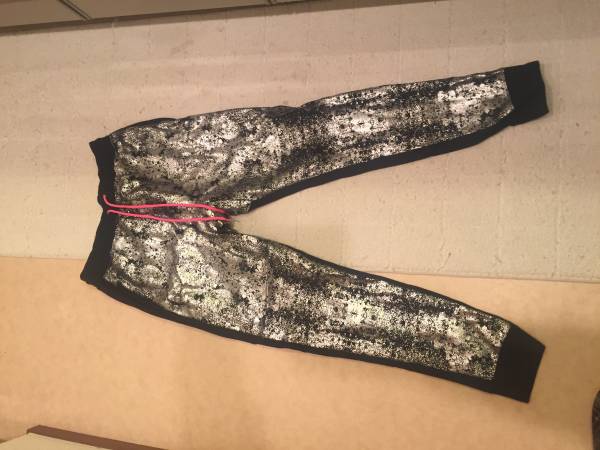 ZUMBAズンバ④☆シルバー×黒パンツM