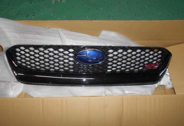 スバル純正 　VAB 　WRX　 STI 　フロントバンパーグリル