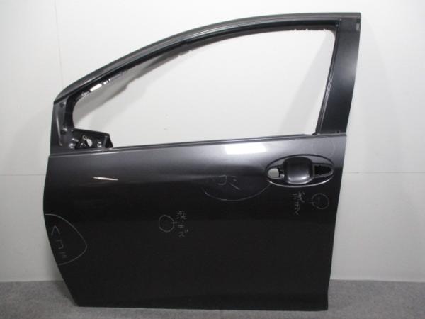 ヴィッツ KSP130/NSP130/NSP135/NCP131 左フロントドア(66760)
