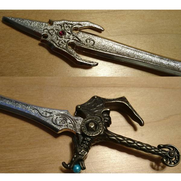 【値下げ】天空の剣 1/6モデル エニックス公式 ペーパーナイフ