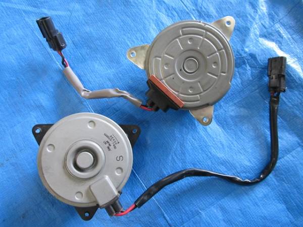 ホンダ　HONDA　CR-Z　ZF1　ファンモーター　左右　セット　A0513