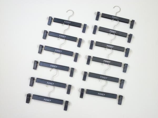 ☆1円 フォクシー/スカートハンガー 12本セット 現行 新ロゴ 【公式