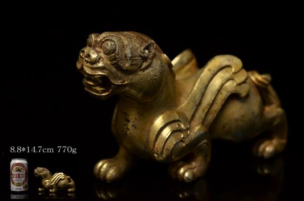GZ 漢時代 箔金玉獅子 8.8*14.7cm 770g