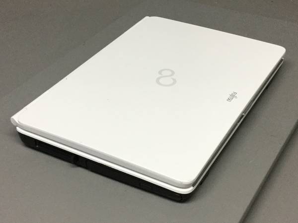 富士通 LIFEBOOK AH520/2A FMVA522AKS/Athlon II M340/メモリ2GB/HDD120GB LIFEBOOK FUJITSU FMVA522AKS LIFEBOOK AH520/2A AthlonⅡ M340 2.2GHz