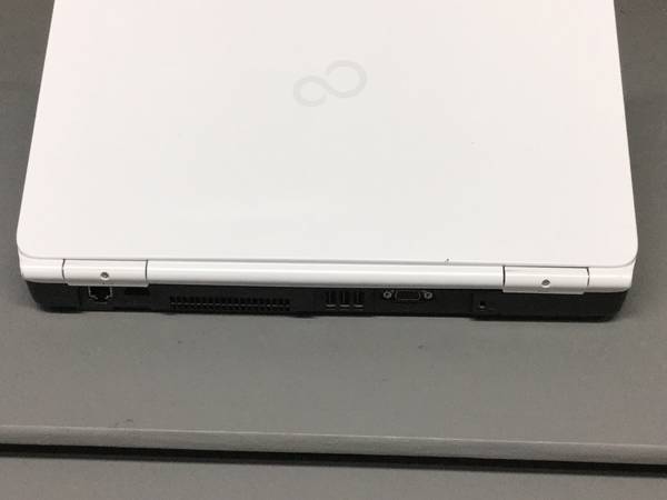 富士通 LIFEBOOK AH520/2A FMVA522AKS/Athlon II M340/メモリ2GB/HDD120GB LIFEBOOK FUJITSU FMVA522AKS LIFEBOOK AH520/2A AthlonⅡ M340 2.2GHz