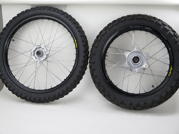 XR250 MD30-19015 ホイール前後Set！-安心の正規品は