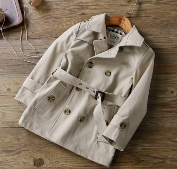 キッズ　トレンチコートベルト付き☆1４0㎝No.2