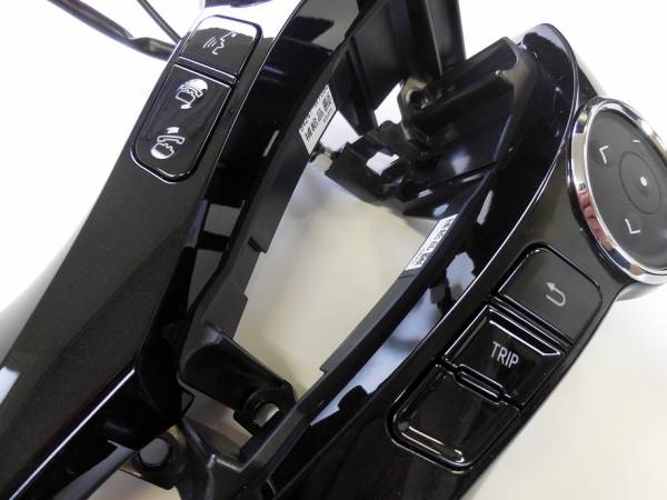 税込/新品】 40系プリウスα G's トヨタ純正ステアリングスイッチ