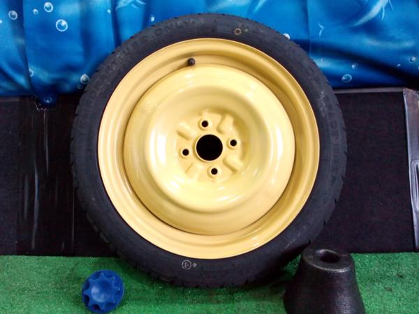 ★☆トヨタ　アクア　NHP10　純正　スペアタイヤ☆★