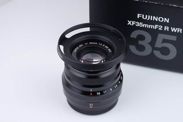 良品 FUJIFILM 富士フイルム XF35mm F2 R WR フード、フィルター付き