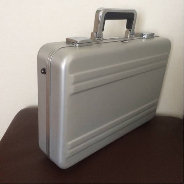 ZERO ゼロハリバートン HALLIBURTON 未使用品ZERO HALLIBURTON 