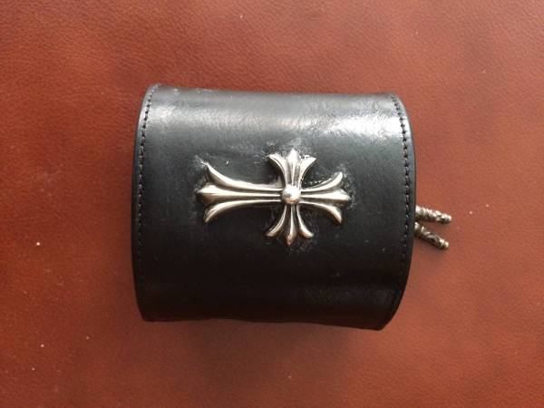 クロムハーツ　レザーブレスレット　シルバークロス