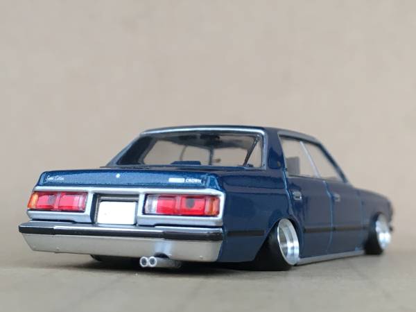 トミカ 1/64 改 トヨタ クラウン 4ドア ハードトップ 深リム BBS 鬼