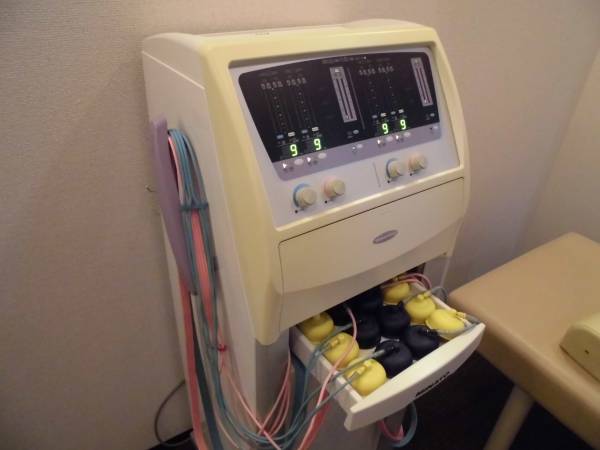 ミナト 干渉波 治療器 SK－9W 取説付 お引き取り限定 スーパー 