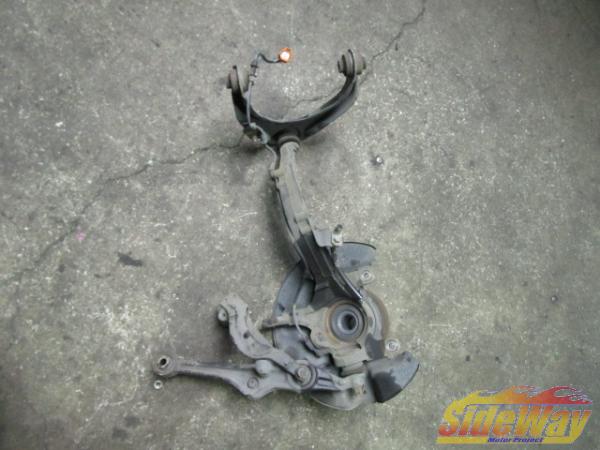 L_トルネオ ユーロR(CL1)フロントアームハブナックル左側【636H】