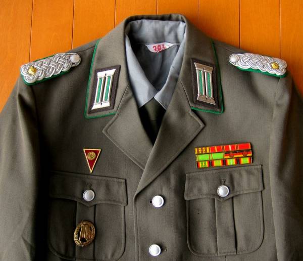 旧日本陸軍・兵、下士官用改四五式冬外套(折襟改造 軍服軍刀帯 旧日本陸軍・兵、下士官用改四五式冬外套(折襟改造 軍服軍刀帯