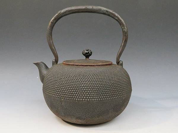 南部 三厳堂 霰文平丸形鉄瓶(403検:湯沸煎茶器急須