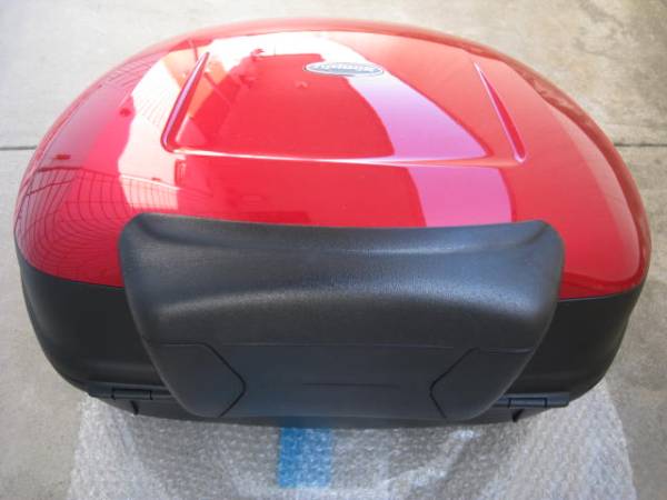 稀少？　GIVI　モノロックケース　 E470　キャンディーレッド　バックレスト モノロックベース　付