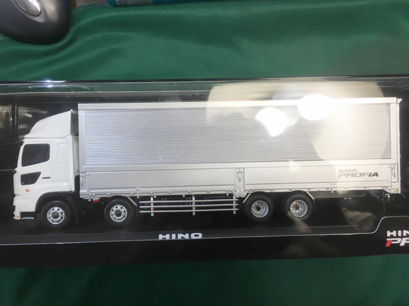日野自動車特注非売品限定1/43日野プロフィア新型トラックミニカー新車