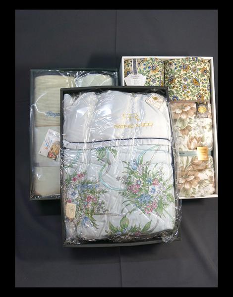 緑屋*南■羊毛混肌掛布団 3枚 ＆ キルトシート 2枚セット 箱付 未使用品 2 *h