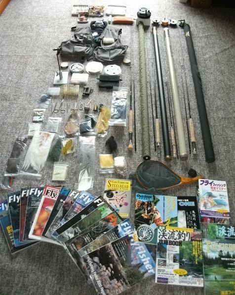 お買い得　フライフィッシングタックル一式　フライロッド　リール　ベスト　タイイングツール　その他。