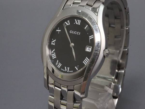 可動品【グッチ】5500M　スイス製　文字盤黒　クォーツ　メンズ腕時計　T487