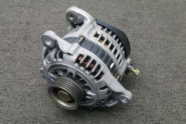 4.9万km!! 良品 H17年 AK12 マーチ CR12DE ダイナモ オルタネーター 23100 AX001