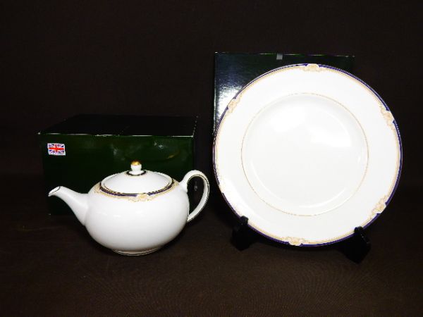 1690/□+ウェッジウッド 『キャベンディッシュ』 ティーポット/プレート 箱付 CAVENDISH WEDGWOOD
