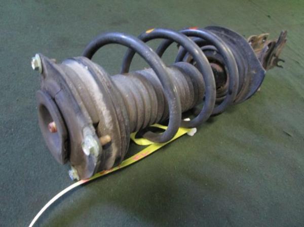 セレナ DBA-C25 フロント左ストラット