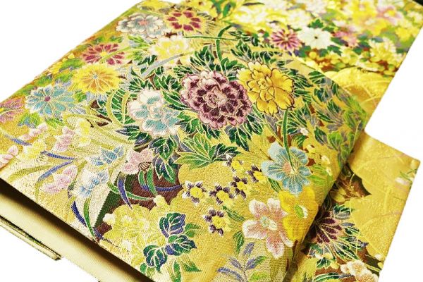 きものふじかわ★極上　多彩な彩り　蒔絵秀花春秋文様　多色地　パールトーン　美品