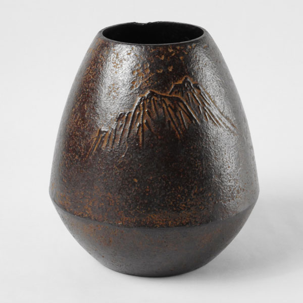伝統工芸品 南部鉄器 三厳堂 石川啄木短歌入り 花瓶(鉄製)｜売買された