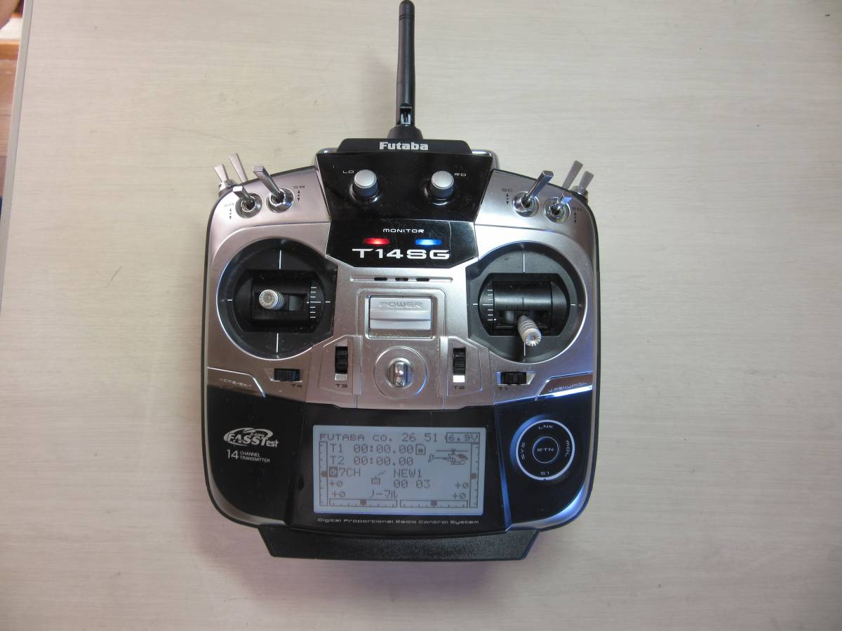 フタバ送信機　１４ＳＧＨ ヘリ用　中古