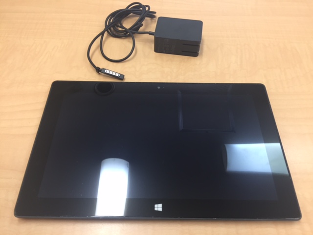 値下げ品】 【29048】Windows RT Surface？ 詳細不明 ウィンドウズ