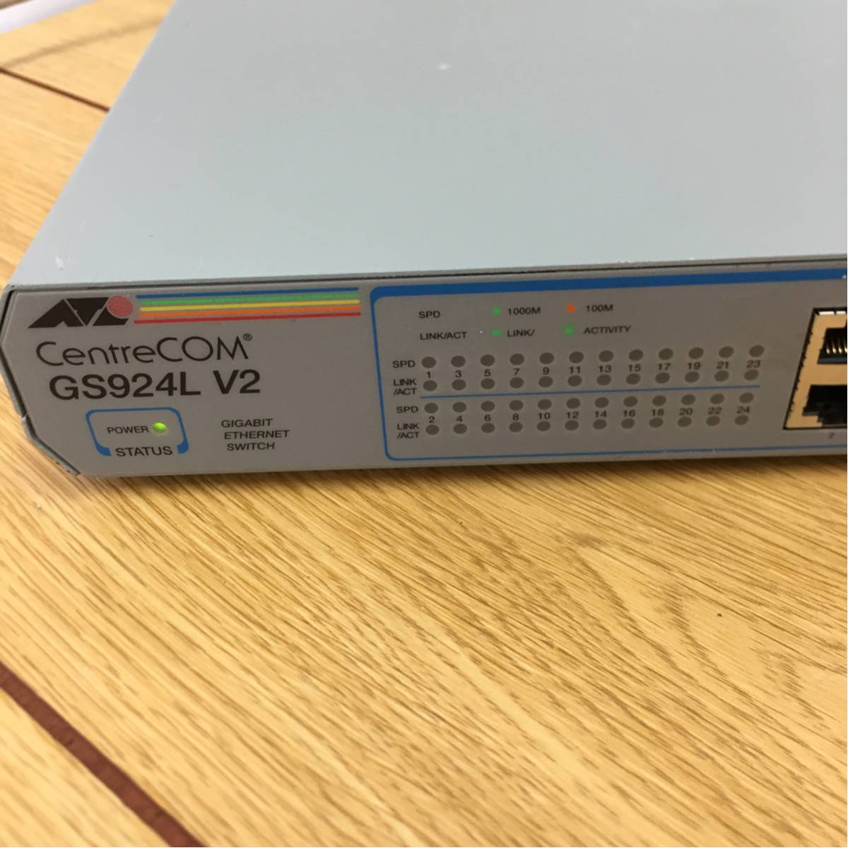 CentreCOMの24ポートギガハブ GS924L V2 ☆110 スイッチングハブ 24 