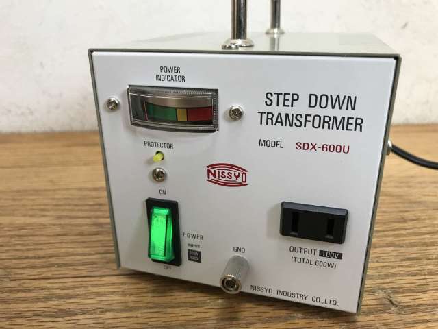 ☆NISSYO日章工業 トランスフォーマ SDX-600U☆降圧変圧器☆海外旅行