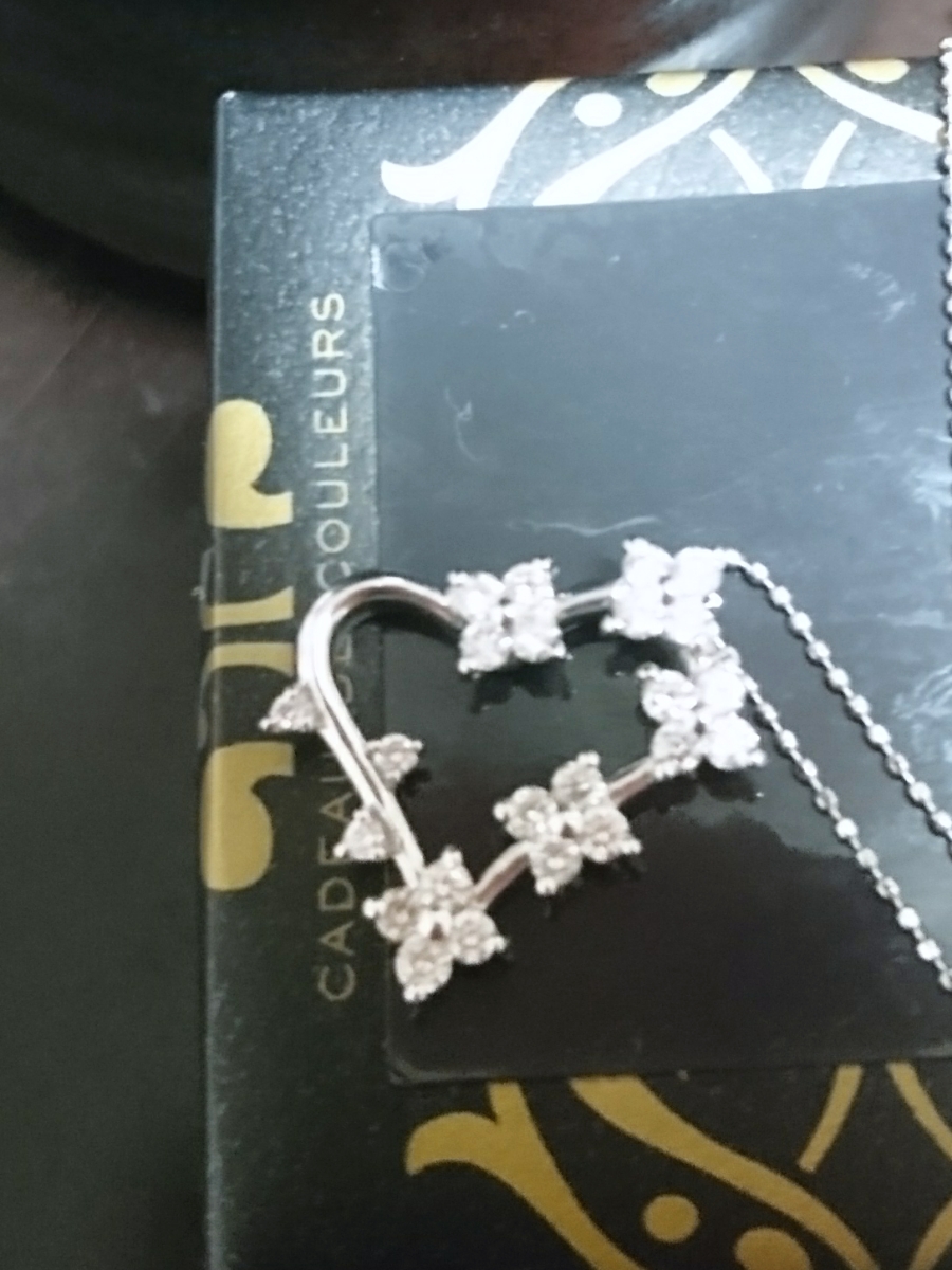 ヴァージン ダイヤ ペンダント k18wg