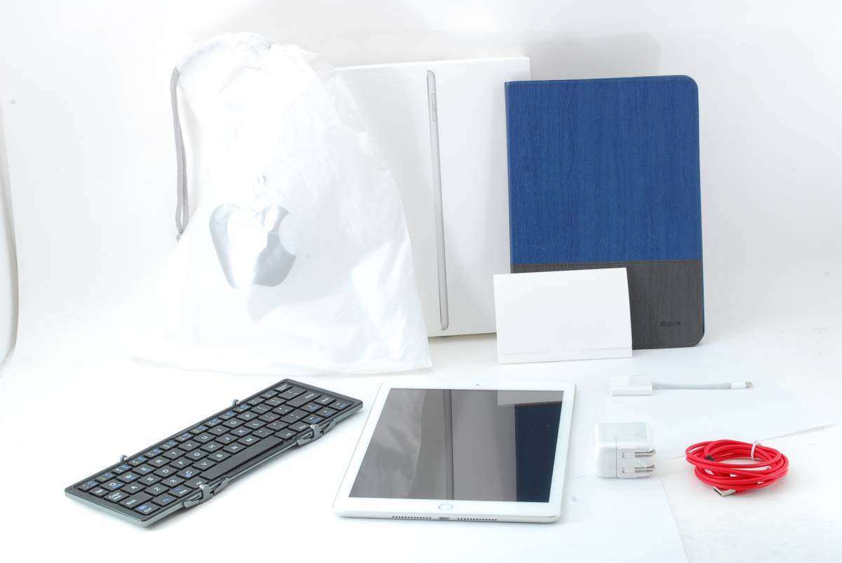 美品】iPad第七世代32GB（silver）セルラーモデル/キーボード付 iPad第