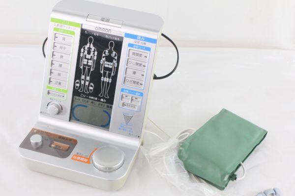 □肩こりのも最適！電気医療器【OMRON・型番：HV-F5200・2009年製