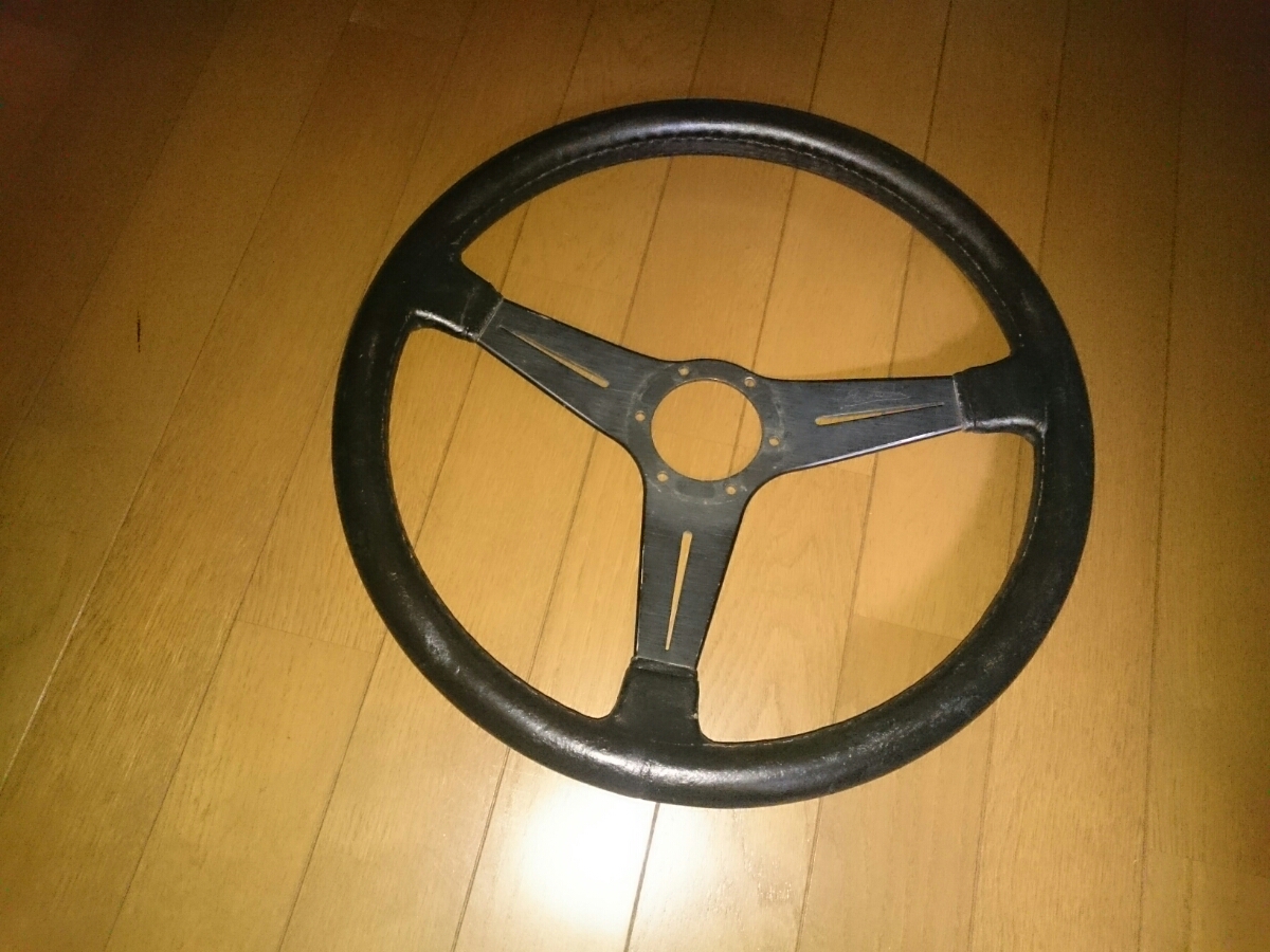 旧車 希少 ナルディ クラシック レザーステアリング 38？38.5ミリ ヤレ 