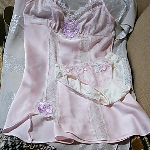 ワコール サルート パキータ ロングキャミソールとショーツのセット 新品タグなし