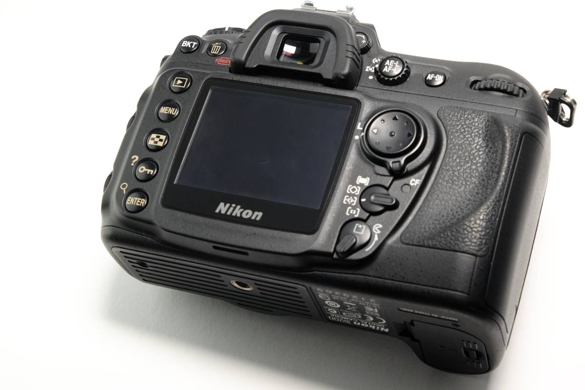 ☆良品☆ ニコン Nikon D200 ボディ デジタル一眼レフ☆カメラバッグ付 