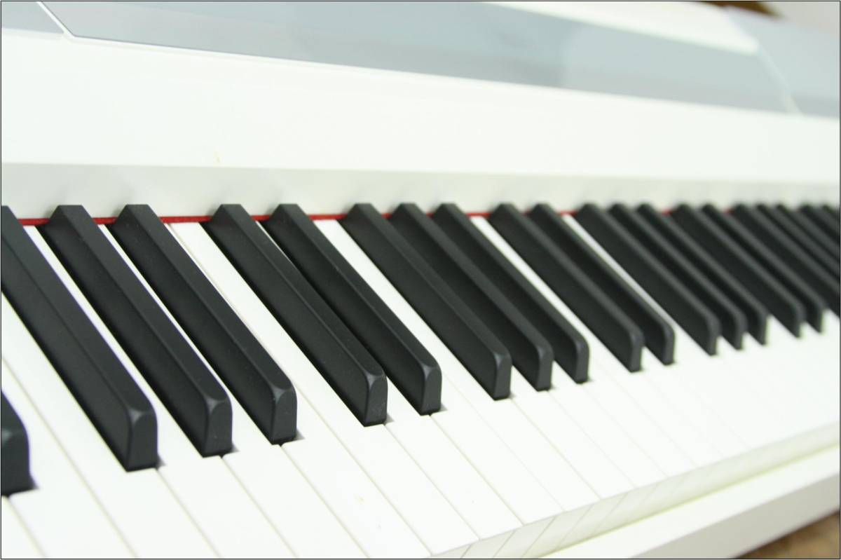 Korg KORG コルグ 9年製 電子ピアノ SP-170 ホワイト SP-170S Korg KORG コルグ 9年製 電子ピアノ SP-170 ホワイト SP-170S