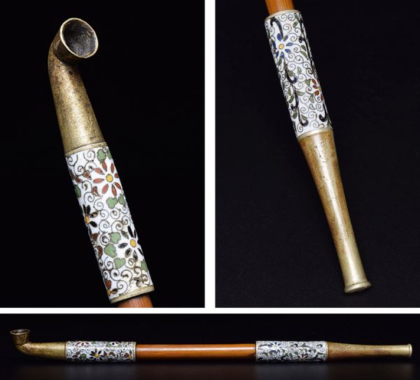 革製煙草入(銀製金銀象嵌貝文前金具)黒漆塗朱蒔絵蜥蜴文煙管筒 革製煙草入(銀製金銀象嵌貝文前金具)黒漆塗朱蒔絵蜥蜴文煙管筒