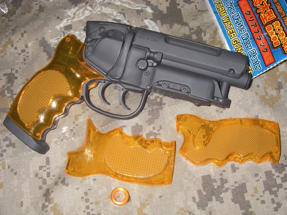 ブレードランナー/デッカードブラスター/エルフィンナイツプロジェクト製高木型弐〇壱九年式爆水拳銃リアル塗装仕上!!非売品グリップ付!!